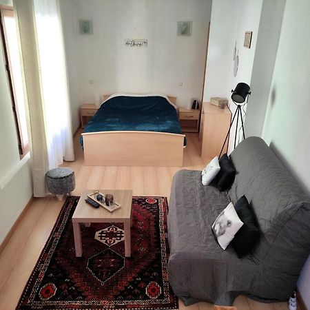 Confortable Maison De Village En Pierre Typique 몰티그 외부 사진